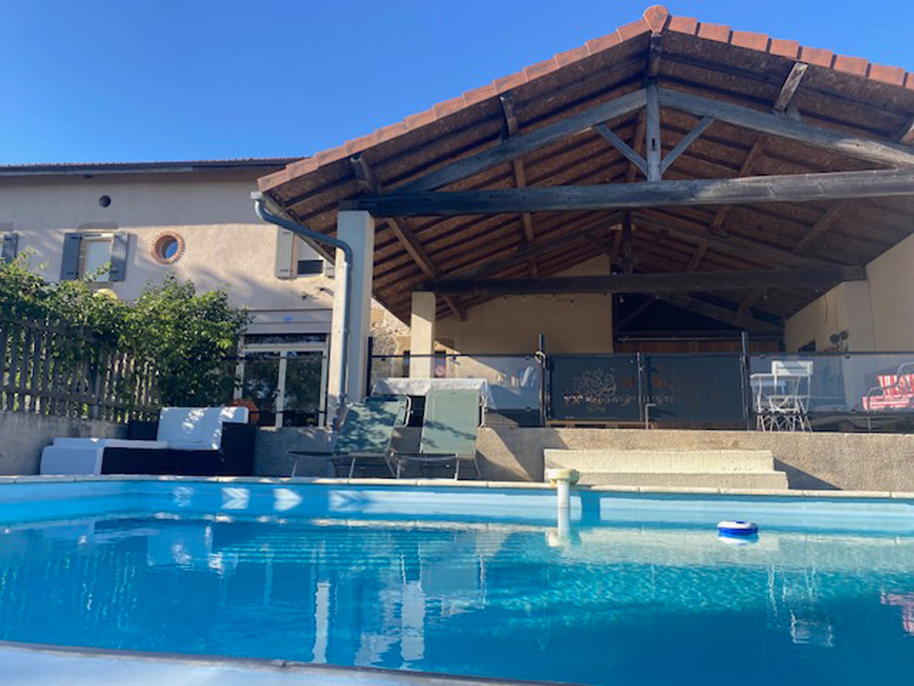 Piscine et Terrasse