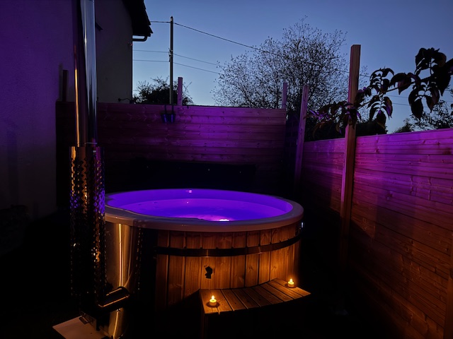 Bain nordique lumière violette